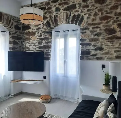 River Stone Ano Potamia