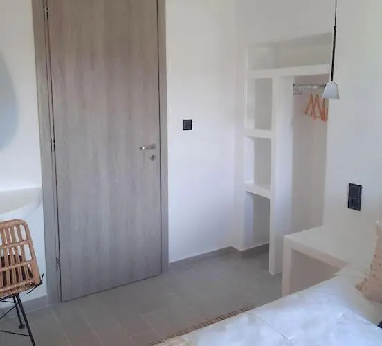 River Stone * Ano Potamia